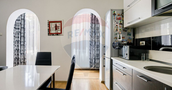 Apartament cu 2 camere de vânzare în zona Ultracentral