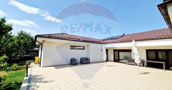 Casă / Vilă cu 4 camere de vânzare