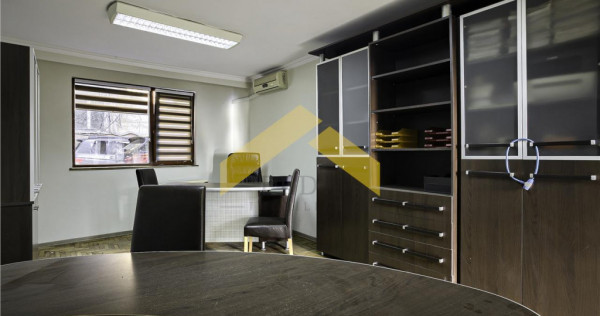 Spatiu pentru birou ultracentral de inchiriat