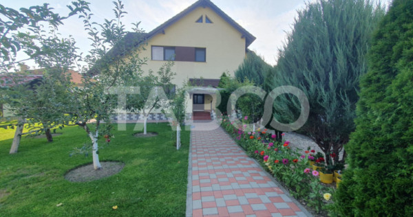 Casa 5 camere 3 bai 2 terase garaj magazie de vanzare 180 mp