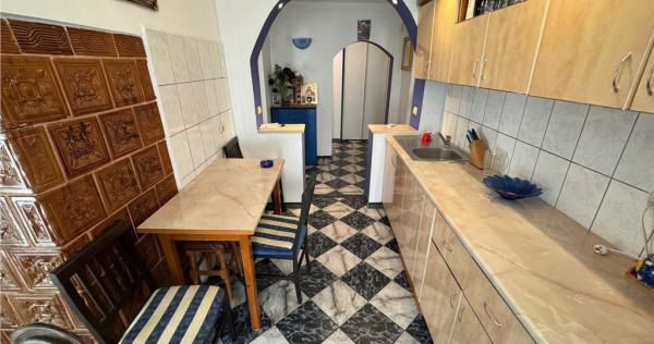 Apartament 2 camere, 54mp, etaj 4 cu acoperis - Central -