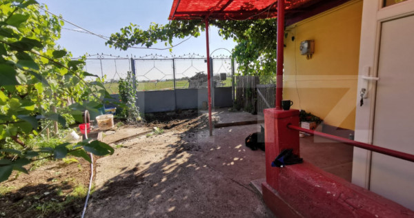 Casa renovabila, 2 camere, zona Cetate