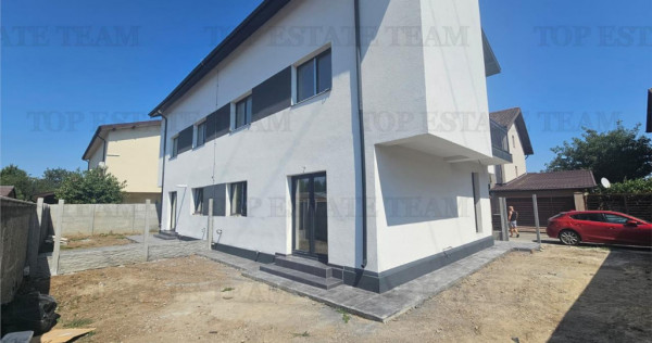 Vila cuplata 4 camere mansarda in Rosu