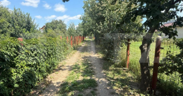 Casă 60 mp + Teren 2150 mp, zona Burdujeni