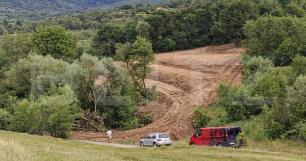 Teren extravilan, 12050 mp, la doar 19 km de orasul Bistrita