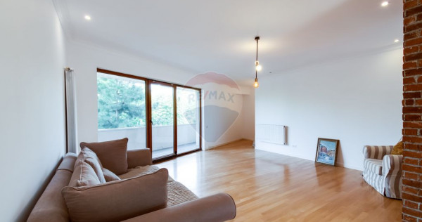 Apartament 4 camere | Sisesti | Curte |