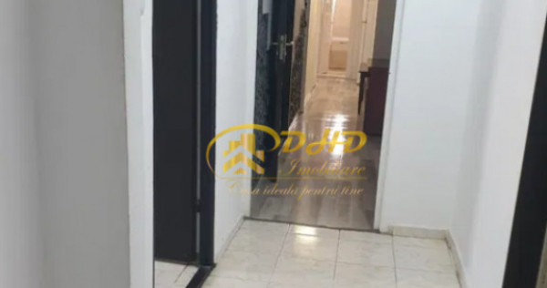 NICOLINA, Ap. 3 cam, Decomandat