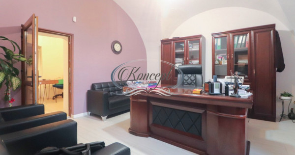 Birou in cladire istorica cu terasa si boxa, strada Eroilor