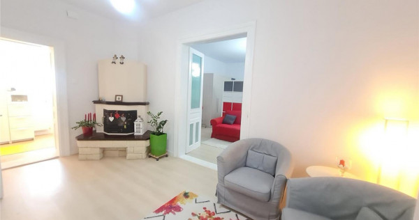 Casa, pe locatie centrala, imbinare apreciabila intre tradit