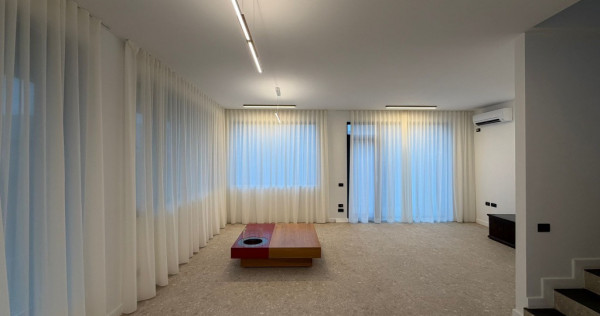 Vila 4 camere de &icirc;nchiriat TUNARI Școală Americana 3 min.