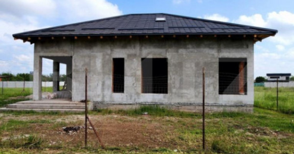 Casa P + M la rosu,Craiova, zona Tancodrom, cu posibilitate