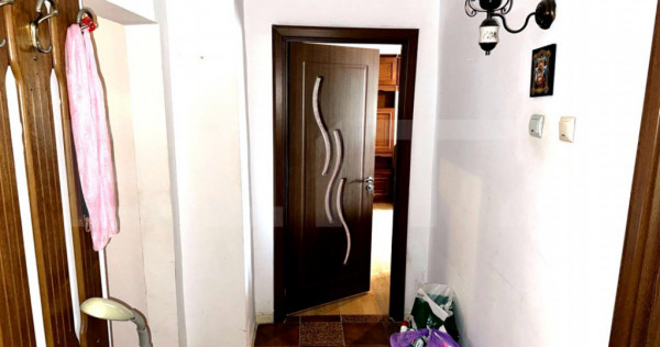 Apartament 3 camere, 77 mp, parțial mobilat, decomandat