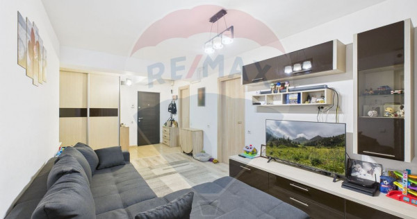 Apartament de 2 camere zona Trapezului.