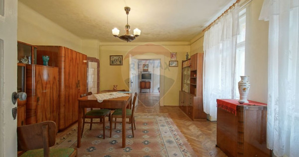 Apartament cu două unități, pe str. Republicii &ndash; Cen...