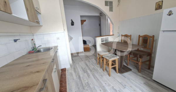 Apartament de vanzare 3 camere decomandat Mihai Viteazul blo