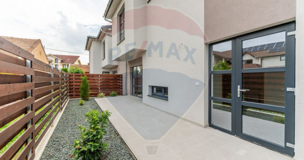 Casă elegantă și spațioasă – în complex privat, z...