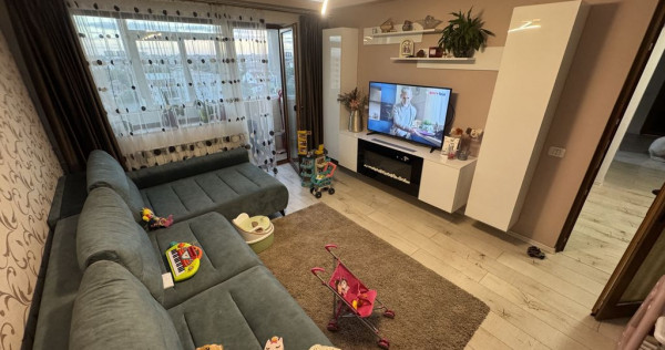 Apartament 3 camere zona Km 4 5