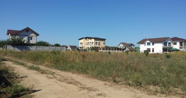 Teren de vanzare in Lazu
