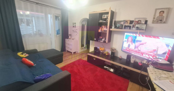 Apartament cu 3 camere de vanzare in Campina - Zona Cuza
