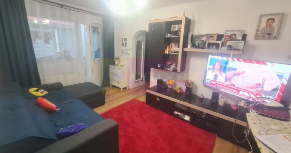 Apartament cu 3 camere de vanzare in Campina - Zona Cuza