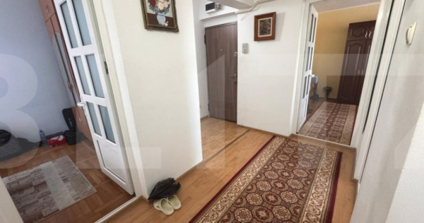 Apartament cu 3 camere - decomandat - zona &Icirc;mpărat Traian