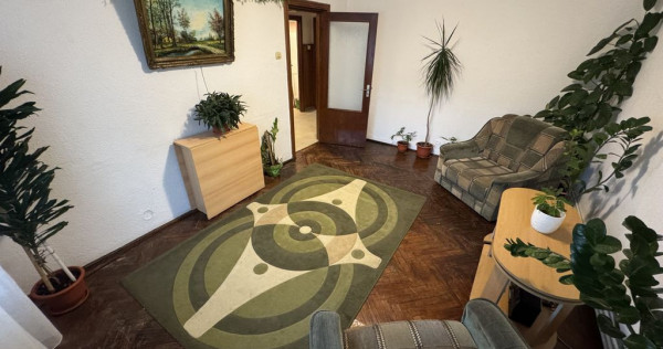 Apartament 3 camere zona Inel 2