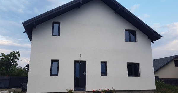 Casa P+E, 150mp, 5 camere teren 400mp, terasa, Lilieci, strada Rozleor