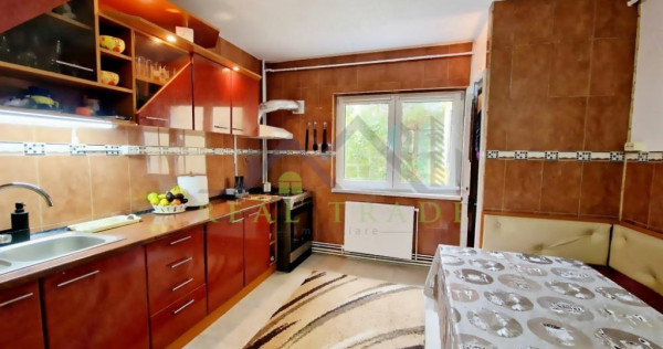 Apartament 3 camere decomandat etajul 1 Racadau