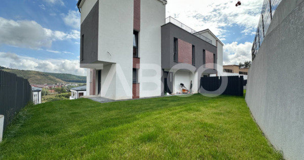 De vanzare duplex 200 mp utili si teren liber 180 mp cu gara