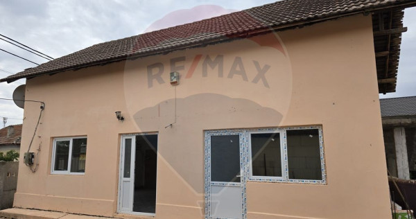 Casă / Vilă cu 4 camere de vânzare