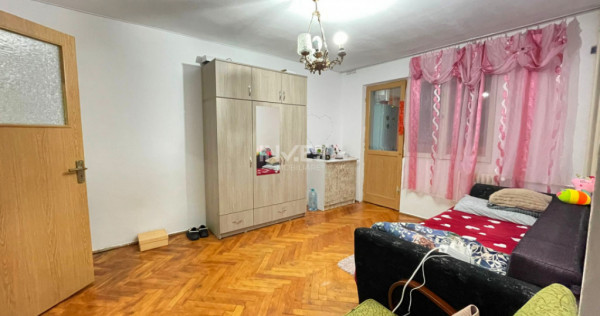 Apartament 2 camere-Podu Ros-Piata Nicolina-etaj intermediar