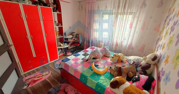 4 Camere Etaj 2 George Enescu Foarte spatios Liber 96mp A...