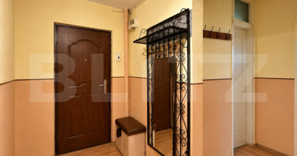 Apartament cu 3 camere, decomandat, zona Liliacului &ndash; Deva