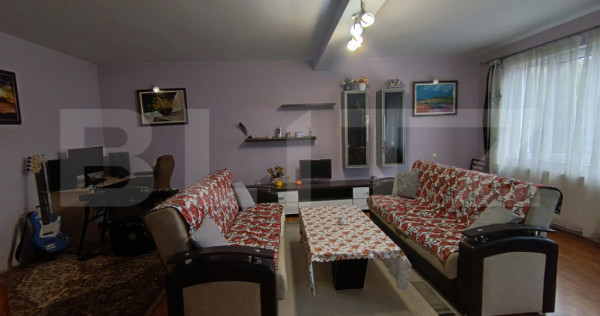 Casă de vanzare, cu 5 camere și un teren de 600 mp, zona u