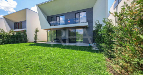 Vilă de lux cu piscină pe terasă și automatizări inteli