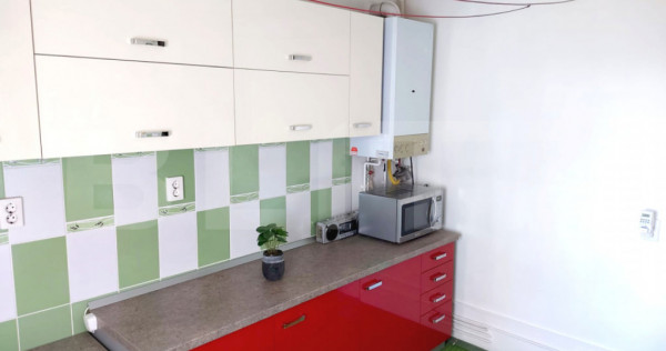 Apartament de v&acirc;nzare, cu garaj si pivnita, zona Tudor