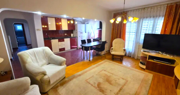 Apartament 4 camere de vânzare – Ultracentral etaj 1