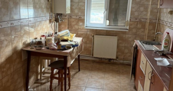 Apartament 3 camere, confort 1 decomandat, Calarasilor Vizir