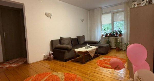 Apartament 4 camere ~ 2 bai ~ 82 mp { Piata Rahova }