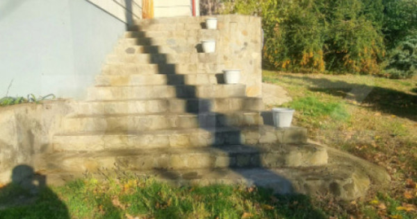 VILA 7 camere 10 min de A3,DN1