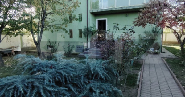 Casa 6 camere D+P+M, teren 713 mp, zona Metro