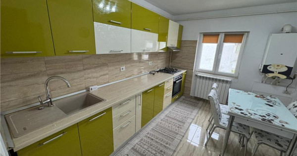 Ap 3 cam, 2 bai, parcare proprie, renovat, ultracentral - Pi