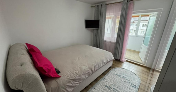 Ap 3 cam, 2 bai, parcare proprie, renovat, ultracentral - Pi