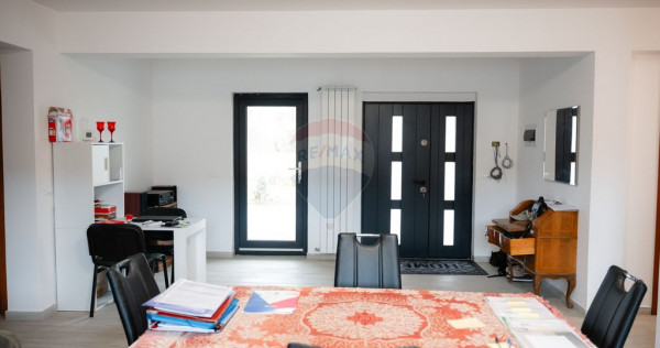 Casă / Vilă cu 5 camere de v&acirc;nzare