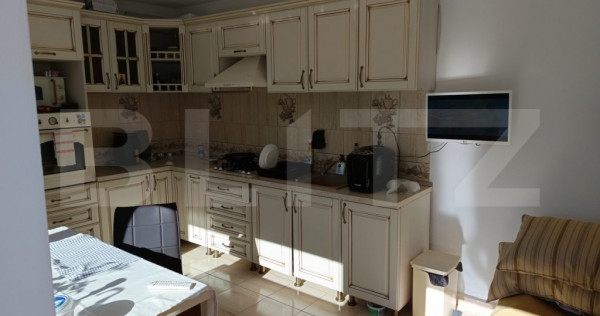 Casă cu 3 camere în Hunedoara – priveliște, piscină ș