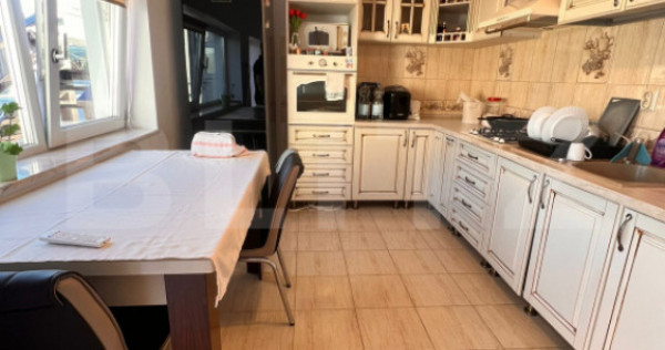 Casă cu 3 camere &icirc;n Hunedoara &ndash; priveliște, piscină ș