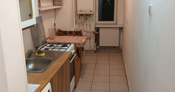 Apartament 1 cameră decomandat, Rond Vechi Nicolina, -Decomandat - blo