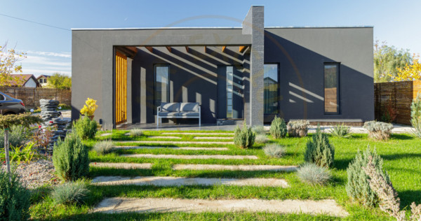 Casă superbă pe parter cu piscină, foișor și 1.000 mp t