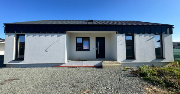 Casă nouă, semifinisata – aproape de oraș!