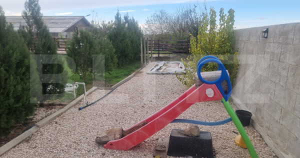 VILA 3 HA teren + 3 foraje apa